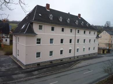 Wohnung zur Miete 340 € 2 Zimmer 56,5 m² Dachgeschoss, 1. Geschoss frei ab sofort Hauptstraße 48 Vielau Reinsdorf 08141