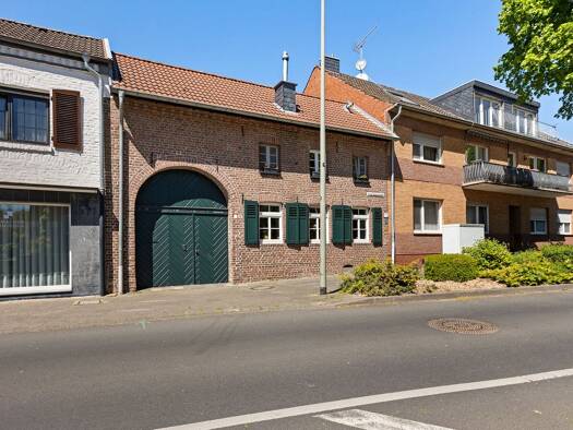 Bauernhaus zum Kauf 325.000 € 7 Zimmer 227 m² 1.096 m² Grundstück Franz-Savels-Straße 30 Gangelt Gangelt 52538