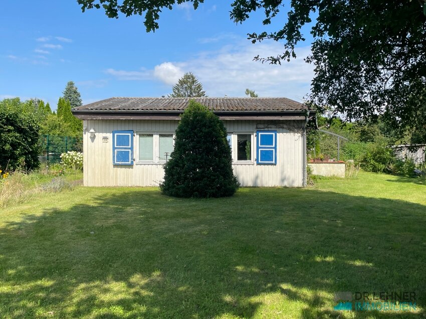 Bungalow zum Kauf 95.000 € 3,5 Zimmer 70 m²<br/>Wohnfläche 740 m²<br/>Grundstück Lenzen Lenzen 19309