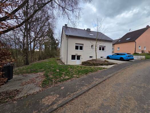 Wohnung zur Miete 1.250 € 8 Zimmer 175 m² Geschoss EG/1 frei ab sofort Fließem 54636