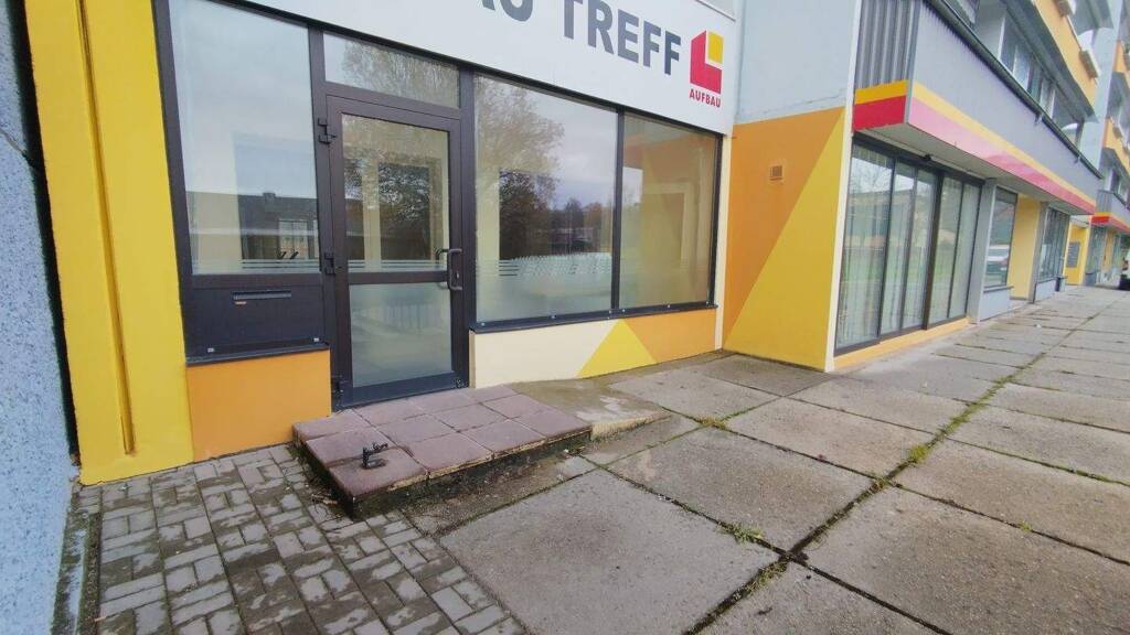 Wohn- und Geschäftshaus zur Miete provisionsfrei 1 Zimmer 335 m² Bürofläche teilbar von 38 m² bis 198 m² Otto-Rothe-Straße 18 Lusan Gera 07549