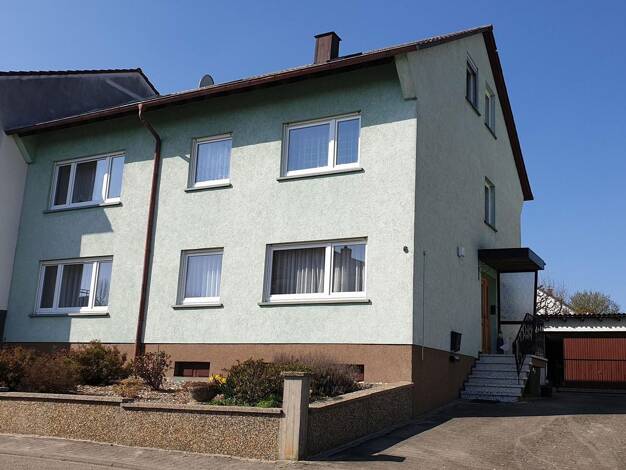 Mehrfamilienhaus zum Kauf provisionsfrei 389.000 € 10 Zimmer 162 m² 705 m² Grundstück Bauerbach Bretten-Bauerbach 75015