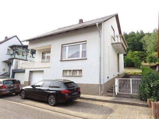 Einfamilienhaus zum Kauf 6 Zimmer 175 m² 430 m² Grundstück frei ab sofort Friedhofstraße 61 Oberwürzbach Sankt Ingbert 66386