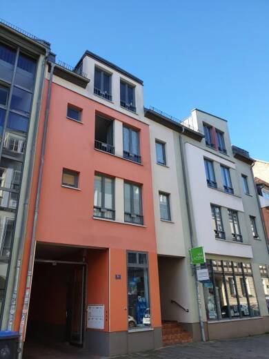 Wohnung zur Miete 695 € 2 Zimmer 74 m² Dachgeschoss, 4. Geschoss frei ab 01.07.2025 Innenstadt Greifswald 17489
