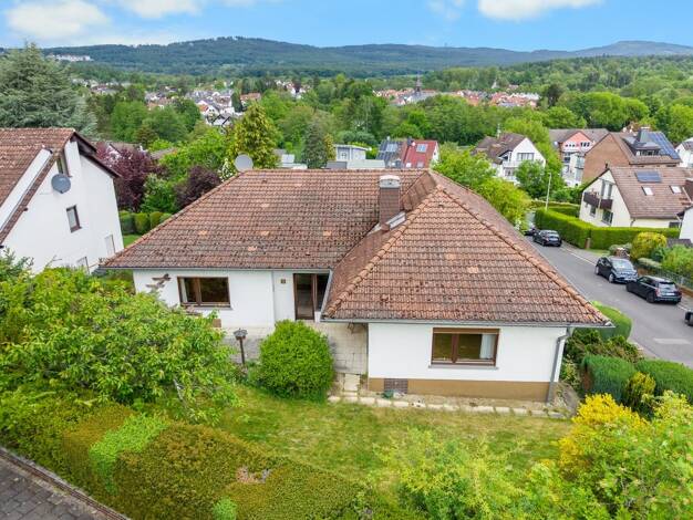 Einfamilienhaus zum Kauf 849.000 € 7 Zimmer 242,5 m² 747 m² Grundstück Fischbach Kelkheim (Taunus) / Fischbach 65779