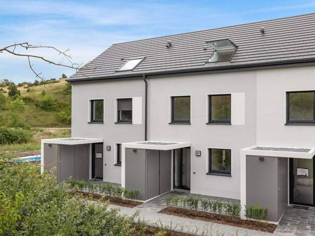 Reihenendhaus zur Miete - Erstbezug 1.770 € 4 Zimmer 120 m² 254,9 m² Grundstück frei ab 01.05.2026 Am Schlangenhorst 33 Nauen 14641