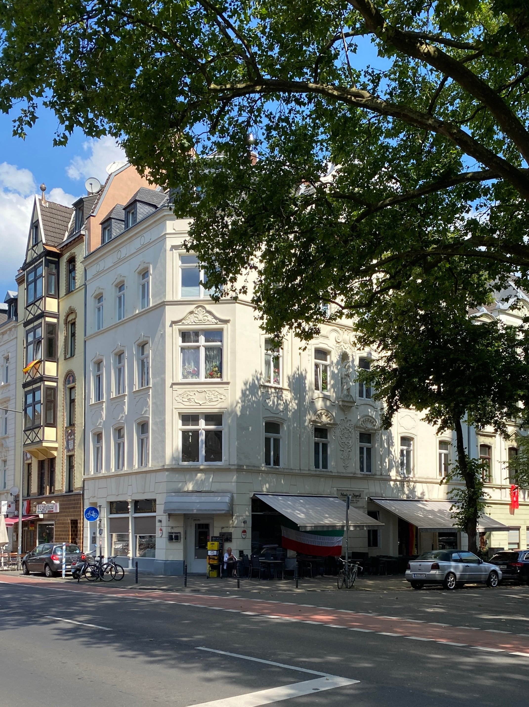 Mehrfamilienhaus zum Kauf 2.850.000 € 16 Zimmer 394 m²<br/>Wohnfläche 181 m²<br/>Grundstück Subbelrather Straße 280 Neuehrenfeld Köln 50825