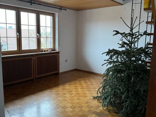 Maisonette zur Miete 1.150 € 5 Zimmer 120 m² Geschoss 3/4 frei ab 01.12.2026 Singen Singen (Hohentwiel) 78224