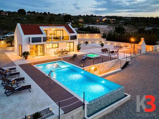 Haus zum Kauf 1.290.000 € 2 Zimmer 96 m² Supetar 0