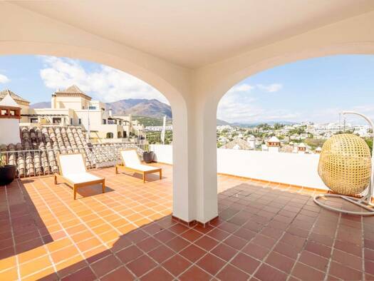 Haus zum Kauf 470.250 € 246 m² Estepona 29680