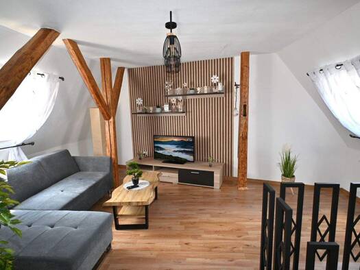 Einfamilienhaus zum Kauf 295.000 € 3 Zimmer 123 m² 157 m² Grundstück frei ab sofort Kirchstraße 2 Nenningen Lauterstein 73111