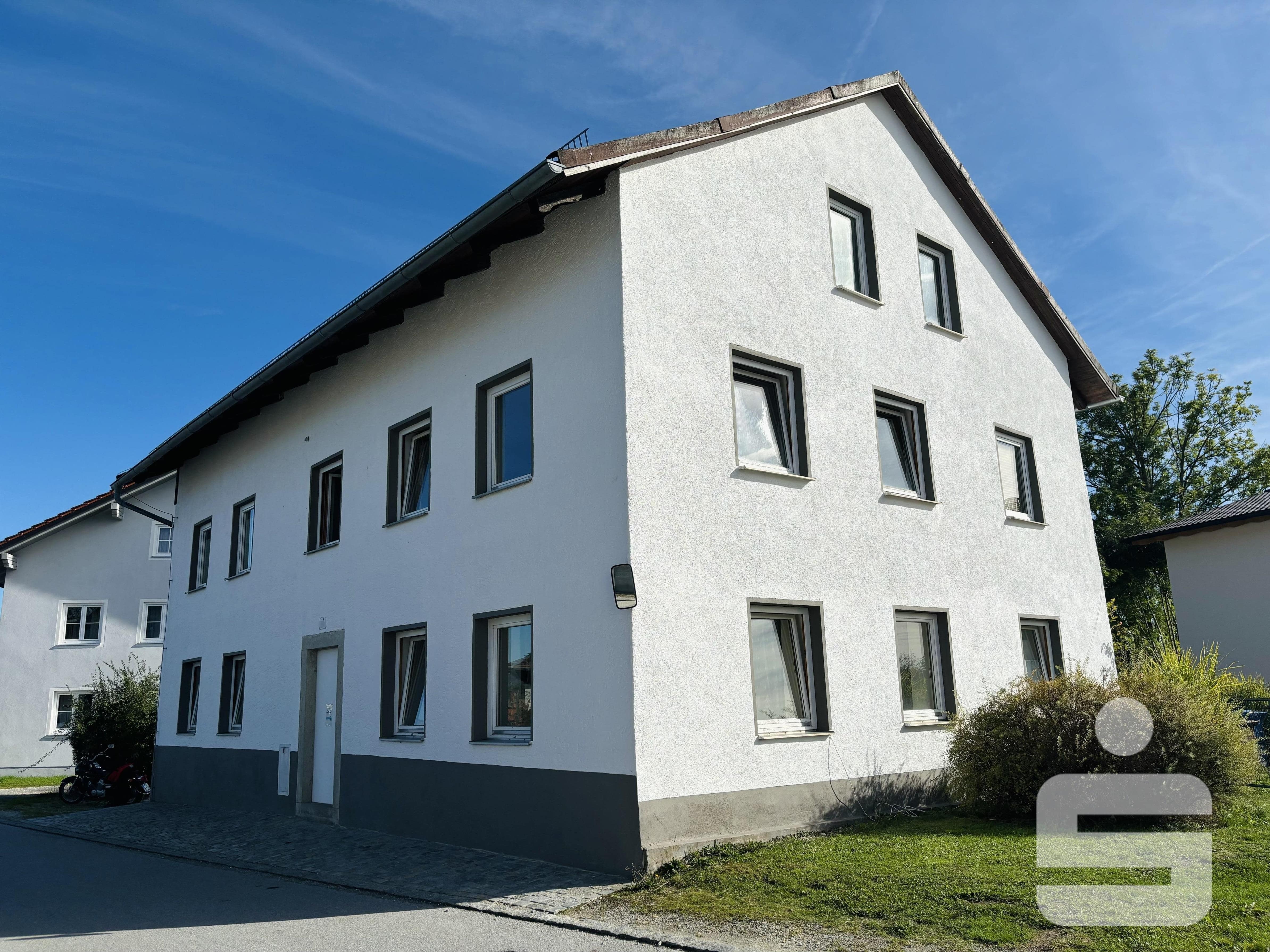 Mehrfamilienhaus zum Kauf 250.000 € 6 Zimmer 210 m²<br/>Wohnfläche 496 m²<br/>Grundstück Straßkirchen Salzweg 94121