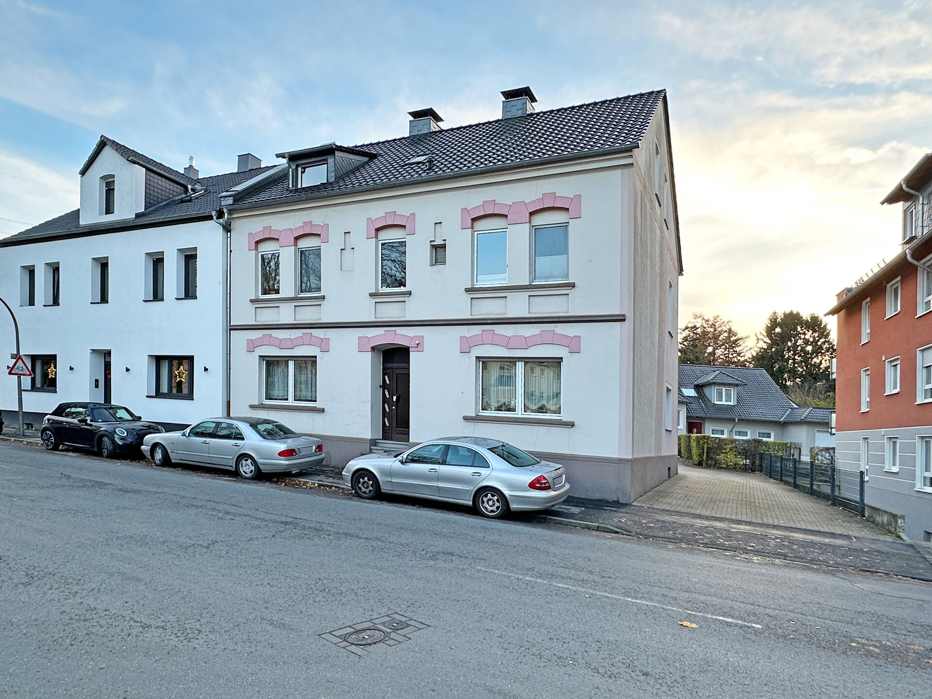 Mehrfamilienhaus zum Kauf 419.000 € 10 Zimmer 194 m²<br/>Wohnfläche 1.249 m²<br/>Grundstück Eppendorf Bochum 44869