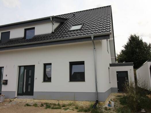 Haus zum Kauf 329.000 € 4 Zimmer 115 m² 224 m² Grundstück Westerenger Enger 32130