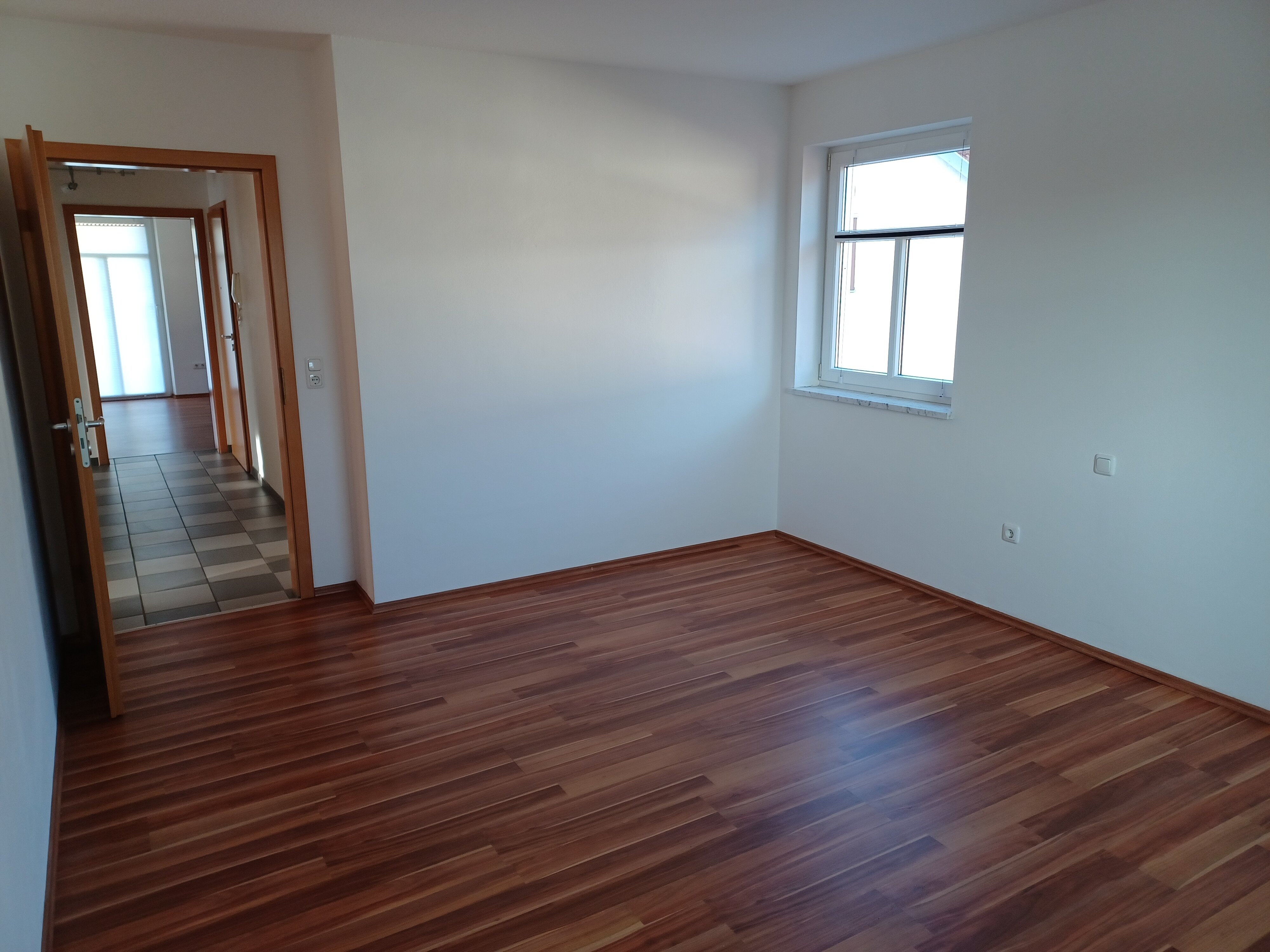 Wohnung zur Miete 680 € 3 Zimmer 90 m²<br/>Wohnfläche 1.<br/>Geschoss ab sofort<br/>Verfügbarkeit Am Main Unnersdorf Bad Staffelstein 96231