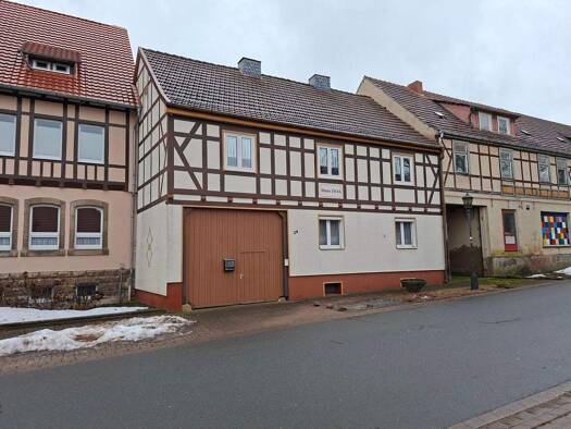 Bauernhaus zum Kauf 59.000 € 6 Zimmer 143 m² 1.300 m² Grundstück frei ab 01.03.2026 An der Linde 24 Neustadt Am Ohmberg 37345