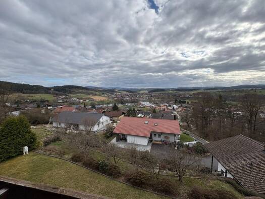 Wohnung zur Miete 555 € 3 Zimmer 77 m² 2. Geschoss frei ab sofort Roßbergstr. 7 Miltach 93468