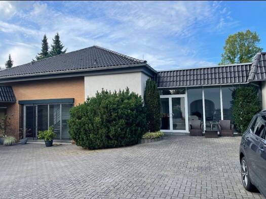 Einfamilienhaus zum Kauf provisionsfrei 495.000 € 5 Zimmer 260 m² 3.000 m² Grundstück Eichow Kolkwitz 03099