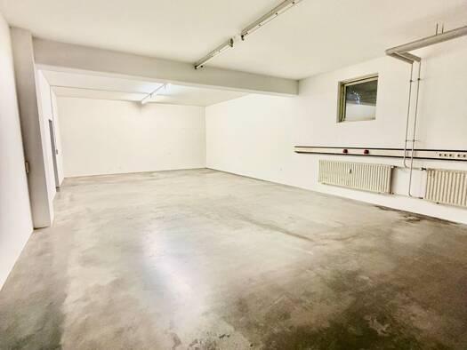 Lagerhalle zur Miete 1.324 € 184 m² Lagerfläche teilbar ab 110 m² Eltingen Leonberg 71229
