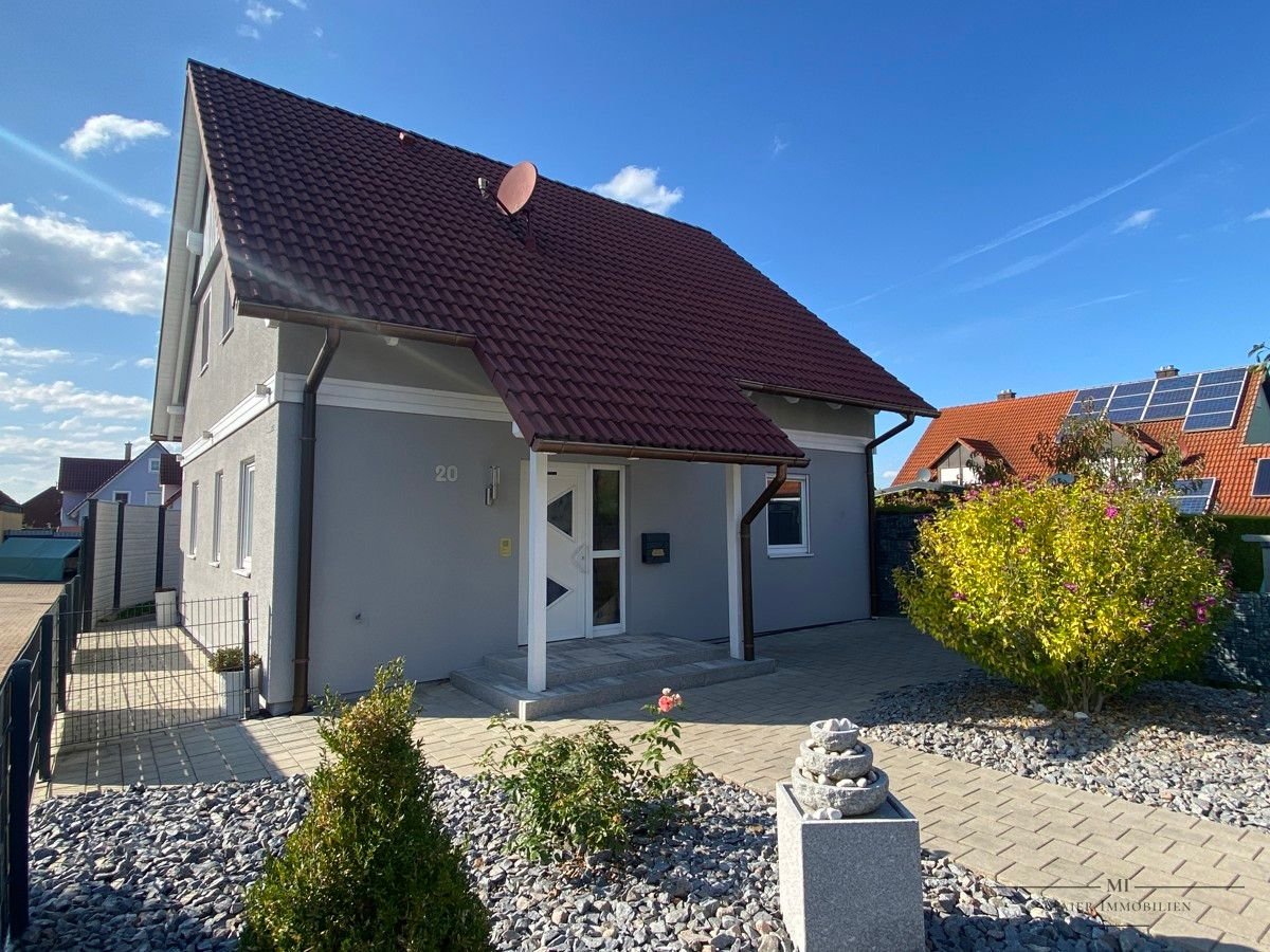 Einfamilienhaus zum Kauf 369.000 € 5 Zimmer 111 m²<br/>Wohnfläche 427 m²<br/>Grundstück Hahnbach Hahnbach 92256