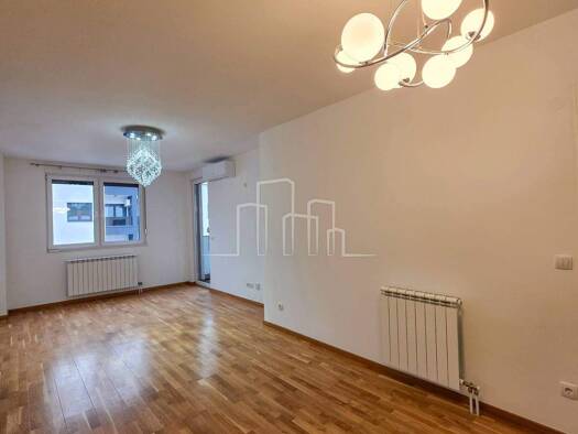 Wohnung zur Miete 455 € 3 Zimmer 5. Geschoss Sarajevo 71000