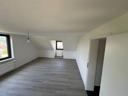 Wohnung zur Miete 900 € 3,5 Zimmer 79,2 m² Dachgeschoss, 3. Geschoss frei ab sofort Schwäbisch Hall 74523