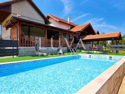 Einfamilienhaus zum Kauf 299.000 € 3 Zimmer 145 m² Bešlinec, Kloštar Ivanić Kloštar Ivanić 10312