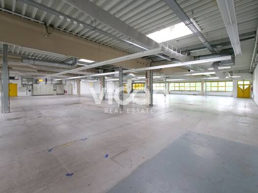 Lagerhalle zur Miete 6.500 € 1.000 m² Lagerfläche teilbar ab 2.460 m² Norf Neuss 41469