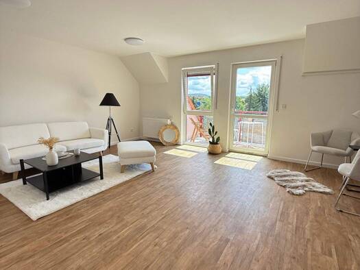 Wohnung zur Miete 970 € 3 Zimmer 83,1 m² 2. Geschoss frei ab sofort Raiffeisenstr. 38 Bad Windsheim 91438