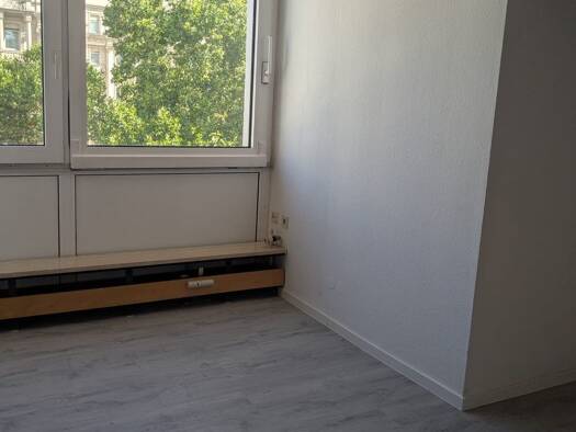 Wohnung zur Miete 350 € 1 Zimmer 18 m² frei ab sofort Wiesbaden Mitte 65183