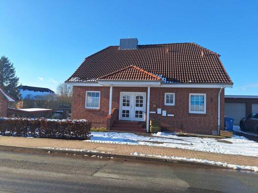 Mehrfamilienhaus zur Miete 1.100 € 4 Zimmer 130 m² 600 m² Grundstück frei ab sofort Wakendorf I 23845