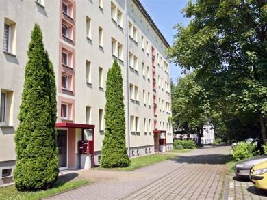 Wohnung zur Miete 291 € 2 Zimmer 50,2 m² 2. Geschoss frei ab 01.10.2025 Steinbeckstraße 49 Stublach Gera 07552