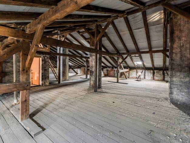 Wohnung zum Kauf 299.000 € 5 Zimmer 169,6 m² 5. Geschoss Sorauer Straße 23 Kreuzberg Berlin 10997