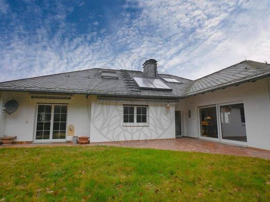 Einfamilienhaus zum Kauf 498.000 € 3 Zimmer 129 m² 697 m² Grundstück Oberseelbach Niedernhausen 65527