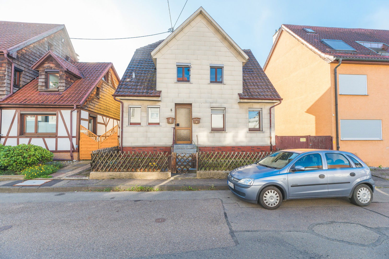 Mehrfamilienhaus zum Kauf provisionsfrei 490.000 € 11 Zimmer 150 m²<br/>Wohnfläche 334 m²<br/>Grundstück Moltkestraße 5 Berkheim - Nord Esslingen 73734