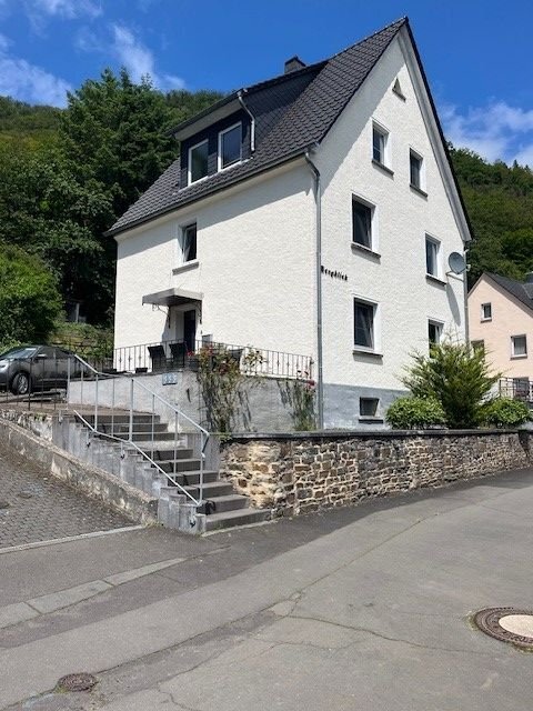 Mehrfamilienhaus zum Kauf provisionsfrei 270.000 € 6 Zimmer 147 m²<br/>Wohnfläche 443 m²<br/>Grundstück Bad Bertrich Bad Bertrich 56864