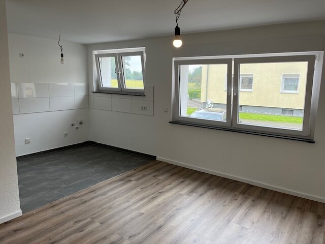 Wohnung zur Miete 550 € 4 Zimmer 68 m²<br/>Wohnfläche 01.03.2025<br/>Verfügbarkeit Eickelborn Lippstadt-Eickelborn 59556