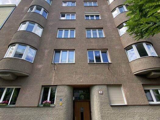 Wohnung zur Miete - Erstbezug 1.285 € 5. Geschoss frei ab sofort Innsbruck 6020