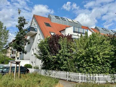 Wohnung zur Miete 800 € 2 Zimmer 72 m² Dachgeschoss frei ab 01.10.2025 Dompropststraße 39 Büchenbach Erlangen 91056