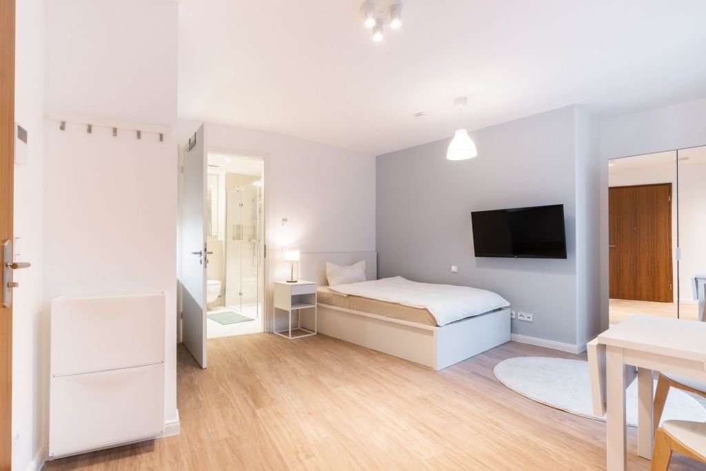 Wohnung zur Miete Wohnen auf Zeit 1.140 € 1 Zimmer 30 m²<br/>Wohnfläche 05.12.2024<br/>Verfügbarkeit Revaler Straße Friedrichshain Berlin 10245