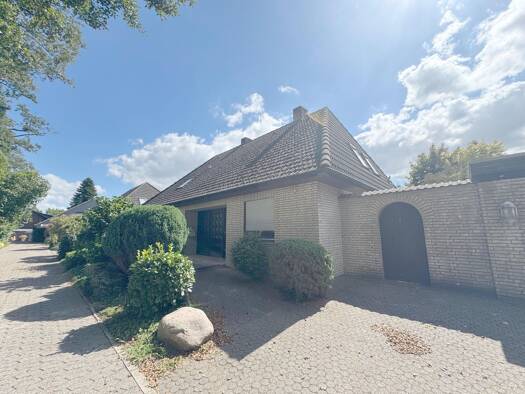 Einfamilienhaus zum Kauf 429.000 € 6 Zimmer 240 m² 822 m² Grundstück frei ab sofort Kirchhuchting Huchting 28259