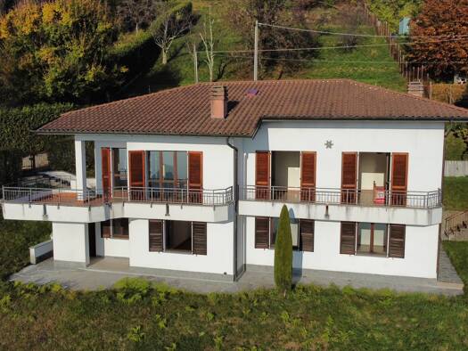 Haus zum Kauf 550.000 € 7 Zimmer 220 m² 890 m² Grundstück frei ab sofort Dumenza 21010