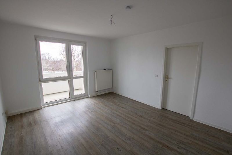 Wohnung zur Miete 550 € 4 Zimmer 68,7 m²<br/>Wohnfläche 3.<br/>Geschoss ab sofort<br/>Verfügbarkeit Gaußstr. 34 Landrain Halle (Saale) 06118