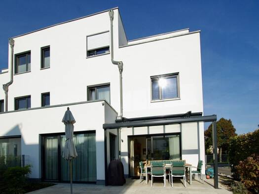 Doppelhaushälfte zum Kauf 495.000 € 7 Zimmer 166 m² 235 m² Grundstück Großprüfening-Dechbetten-Königswiesen Regensburg 93051