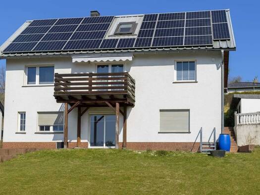 Mehrfamilienhaus zum Kauf provisionsfrei 320.000 € 11 Zimmer 240 m² 1.476 m² Grundstück Ostlandweg 17 Homberg Homberg (Efze) 34576