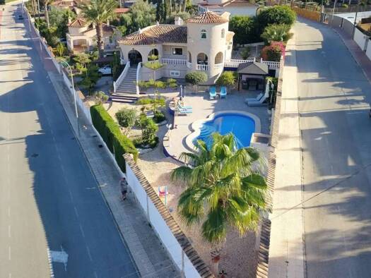 Chalet zum Kauf 649.950 € 5 Zimmer 375 m² Almoradí 03179