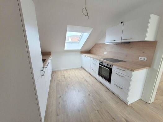 Wohnung zur Miete 750 € 4 Zimmer 85 m² Geisingen 78187