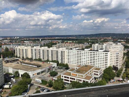 Wohnung zur Miete 375 € 2 Zimmer 50,7 m² 7. Geschoss frei ab 20.04.2026 Herzberger Str. 6 Prohlis-Nord Dresden 01239