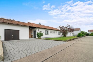 Bungalow zum Kauf 439.900 € 5 Zimmer 139,1 m² 768 m² Grundstück frei ab 01.01.2025 Altheim Altheim 88499