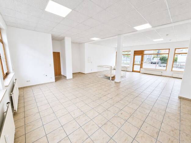Laden zum Kauf 200.000 € 70,3 m² Verkaufsfläche Lauf Lauf an der Pegnitz 91207
